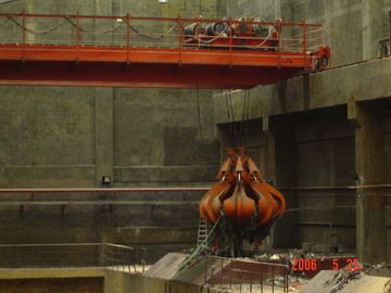 Automatic 24-hours Running Electric Overhead Crane With Grab Bucket For Lifting Waste To Boiler supplier