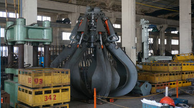 Minerals Excavator Grab With Four Rope / Clamshell Bucket , Mining Excavator Parts supplier